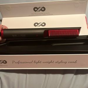 Belle À Vie professional light weight styling comb